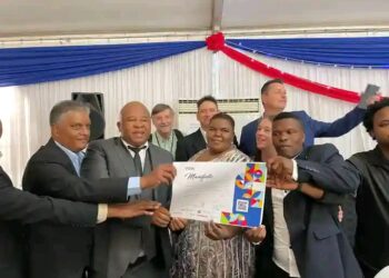 Kuzobhatalwa ngamakhadi ezitekisini