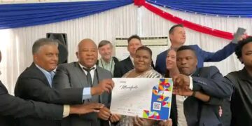 Kuzobhatalwa ngamakhadi ezitekisini