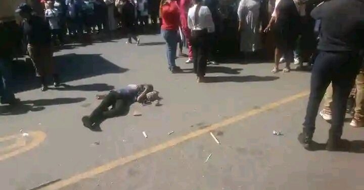 Ifunyenwe intombazana ebixhwiliwe